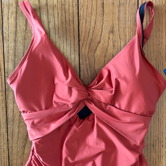 DKNY Women's One Piece Swimsuit, Red  Size L - Picture 7 of 8